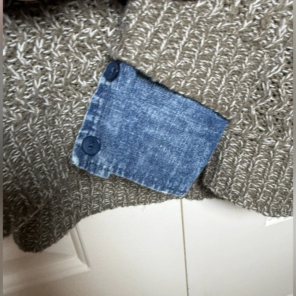 Easel Multi-tone Beige Sweater With Acid Wash Jean Collar Top‎